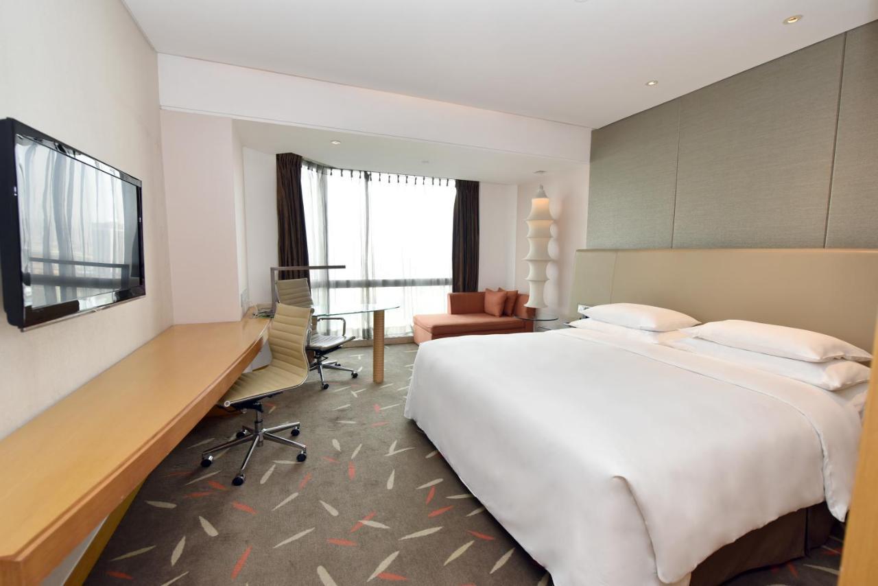 Crowne Plaza Zhongshan Wing On City By Ihg Экстерьер фото